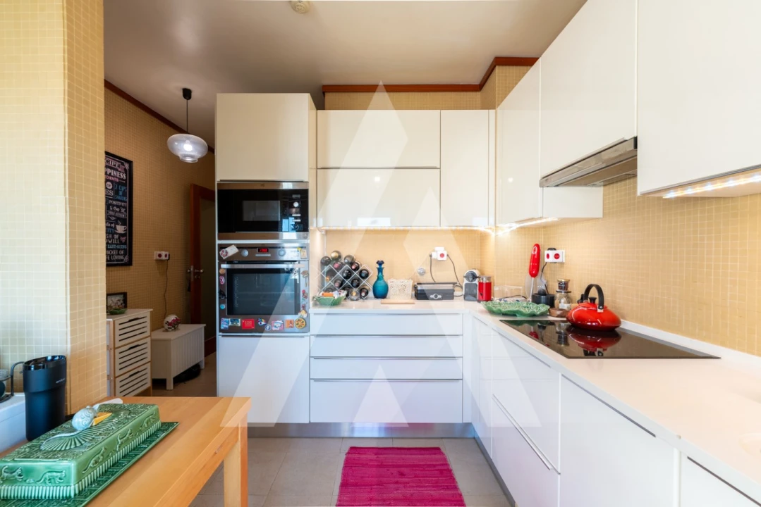 Apartamento T3 para Venda em Carnide Foto 6