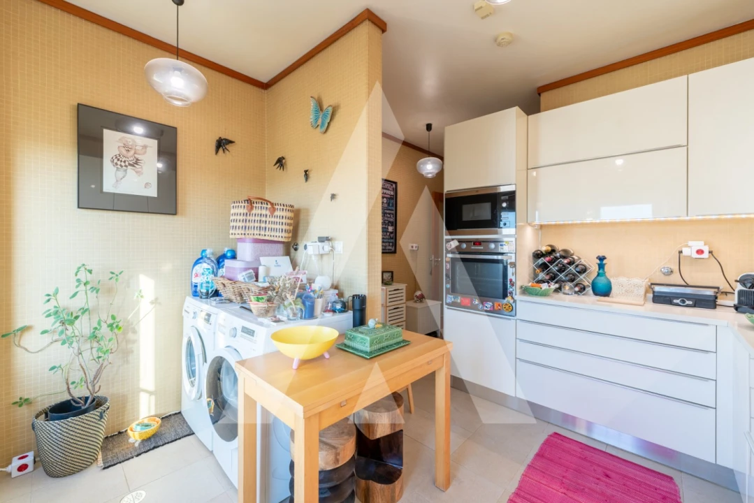 Apartamento T3 para Venda em Carnide Foto 8