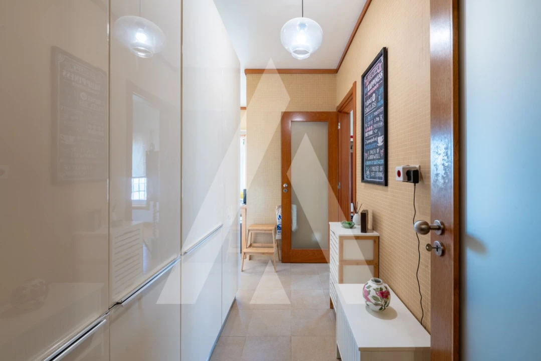 Apartamento T3 para Venda em Carnide Foto 9