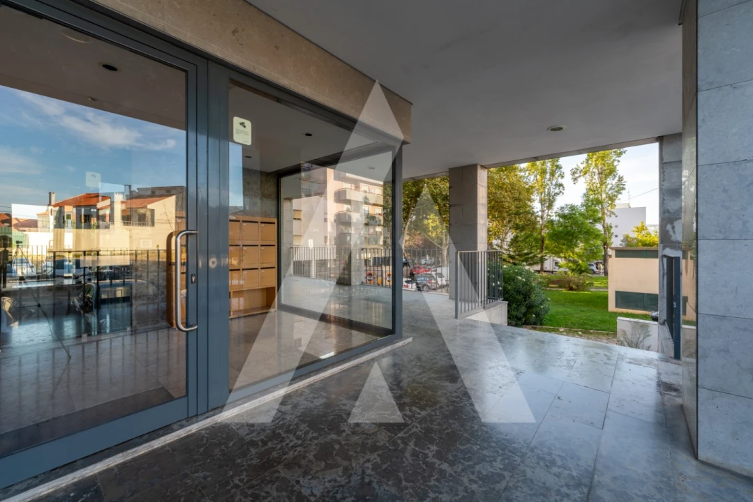 Apartamento T3 para Venda em Carnide Foto 29