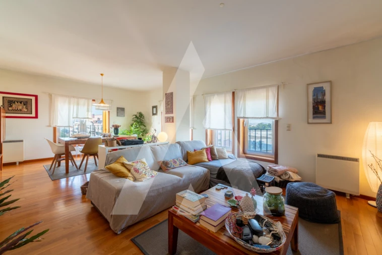 Apartamento T3 para Venda em Carnide Foto 3