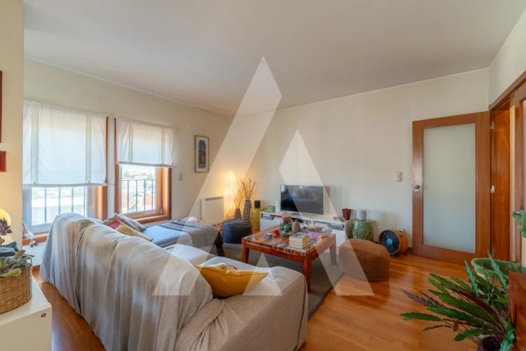 Apartamento T3 para Venda em Carnide Foto 4