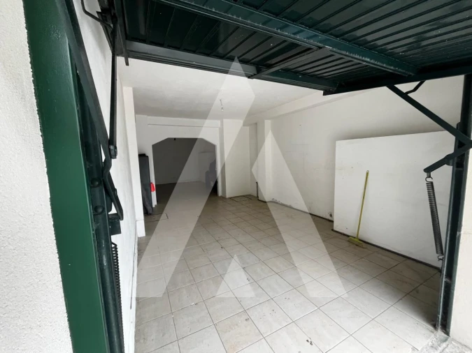 Garagem para Venda em Eixo e Eirol Foto 3