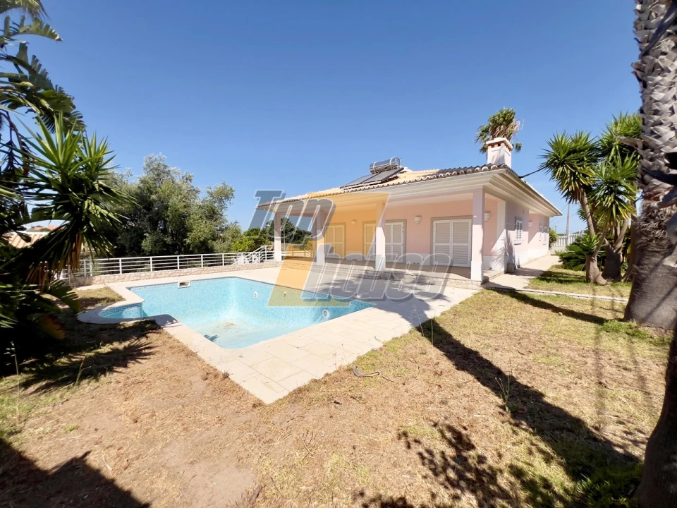 Moradia T5 para Venda em Sesimbra (Castelo) Foto 2