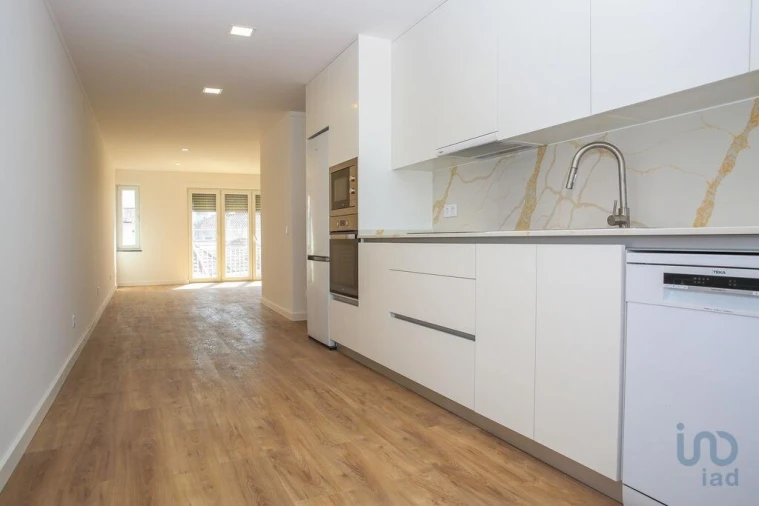 Apartamento T4 para Venda em A dos Cunhados e Maceira Foto 1