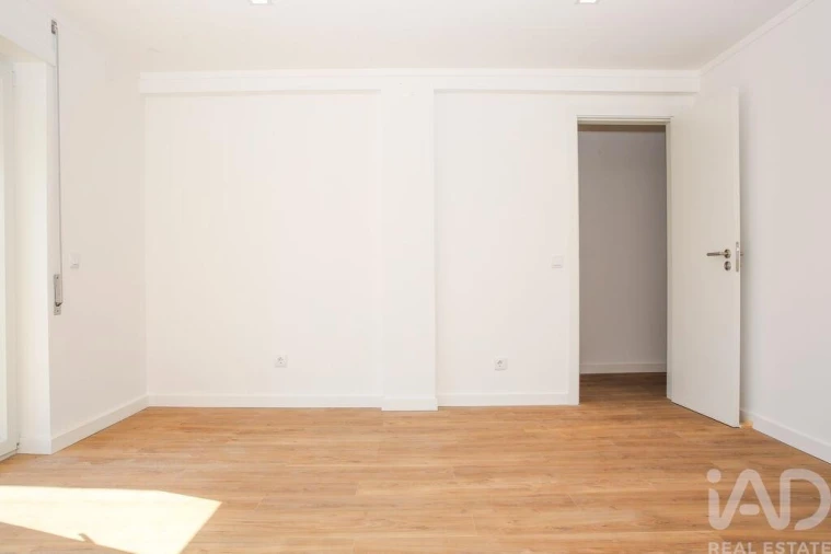 Apartamento T4 para Venda em A dos Cunhados e Maceira Foto 23