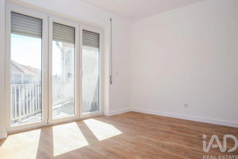 Apartamento T4 para Venda em A dos Cunhados e Maceira Foto 16