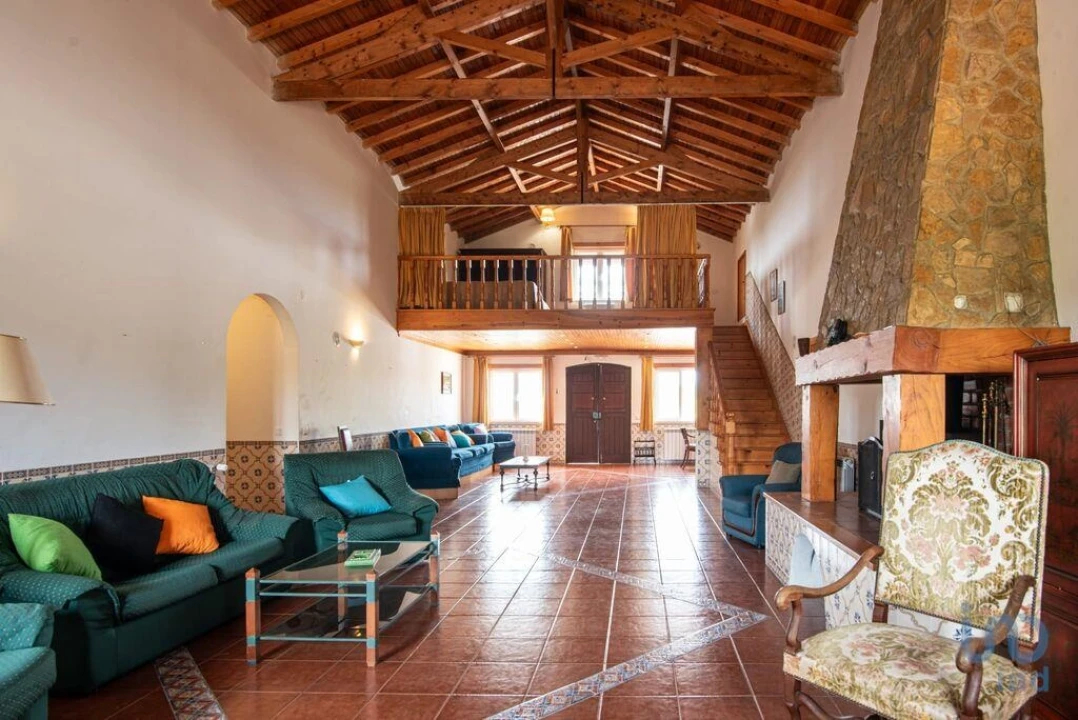 Moradia T6 para Venda em Azoia de Cima e Tremês Foto 6