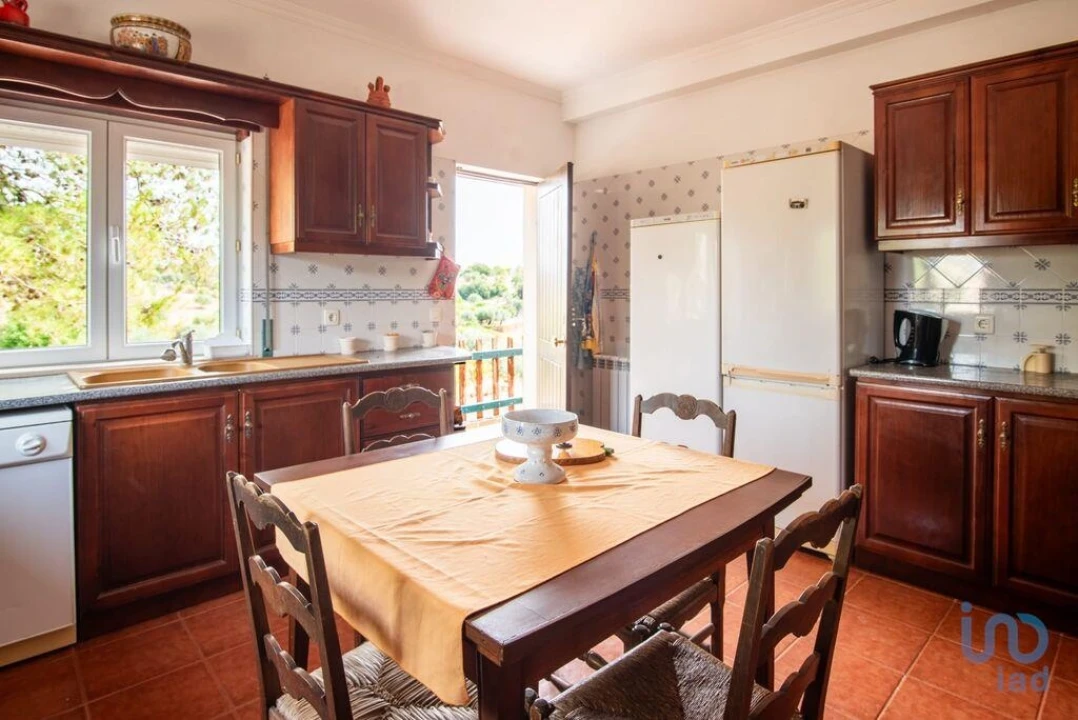 Moradia T6 para Venda em Azoia de Cima e Tremês Foto 10