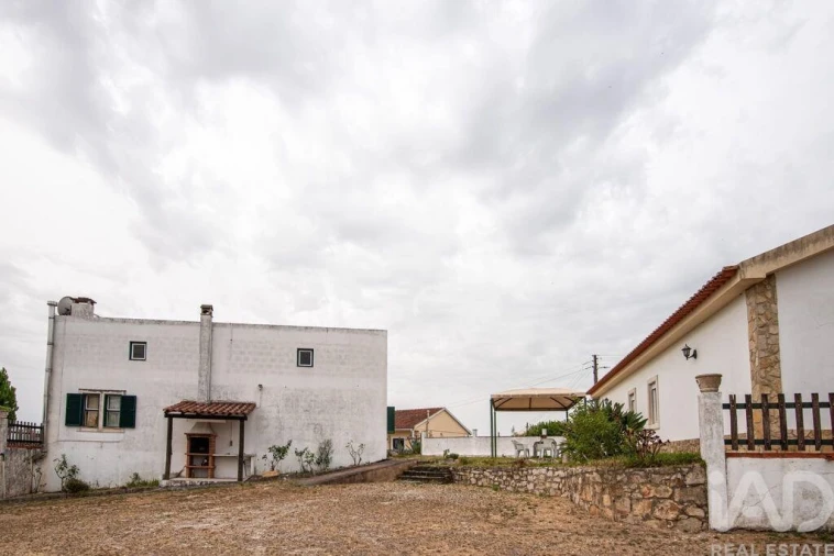 Moradia T6 para Venda em Azoia de Cima e Tremês Foto 24