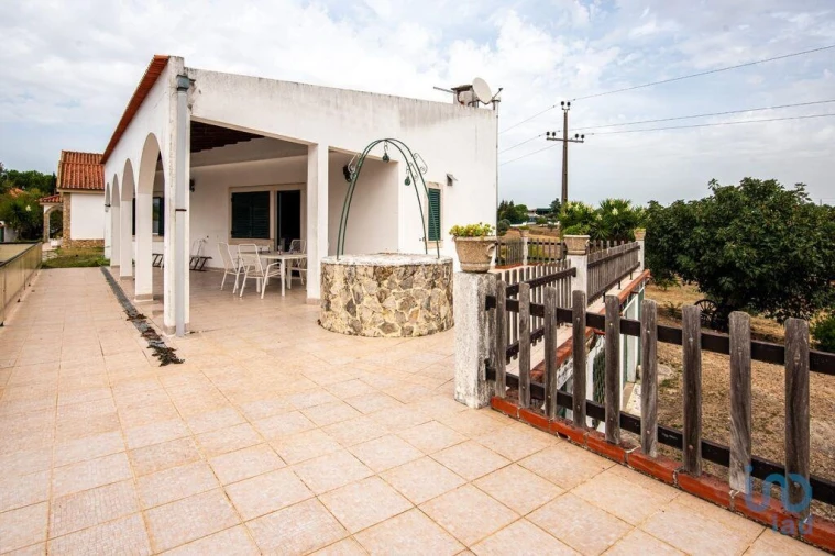 Moradia T6 para Venda em Azoia de Cima e Tremês Foto 5