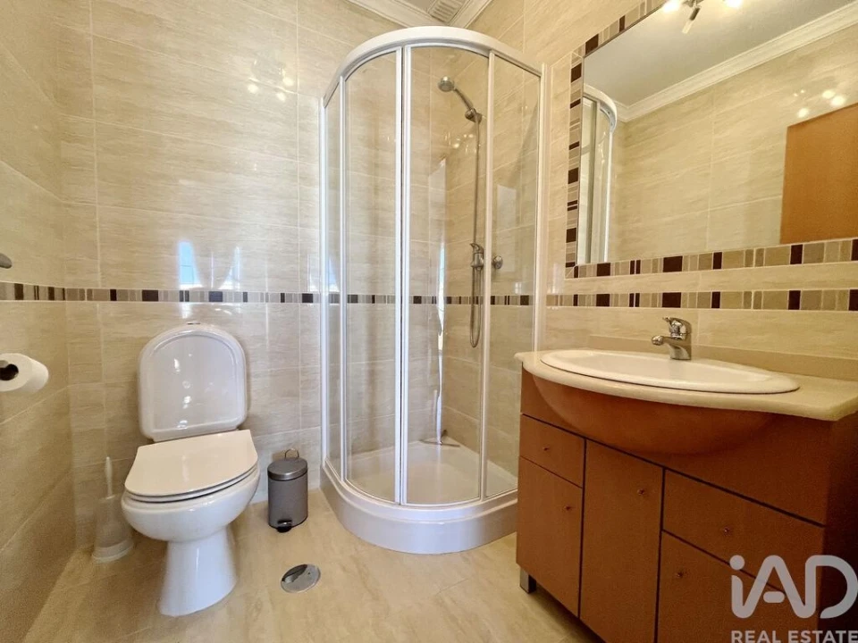 Moradia T4 para Arrendamento em Luz Foto 19