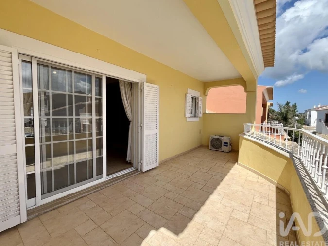 Moradia T4 para Arrendamento em Luz Foto 21