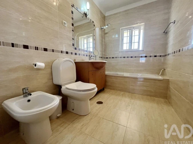 Moradia T4 para Arrendamento em Luz Foto 22