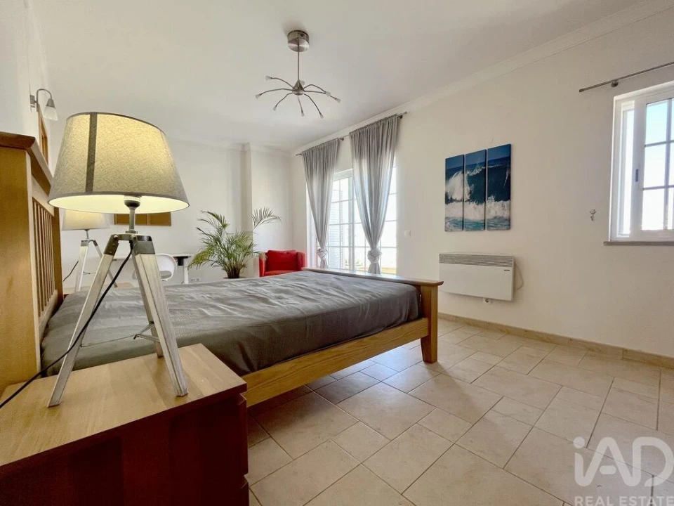 Moradia T4 para Arrendamento em Luz Foto 18