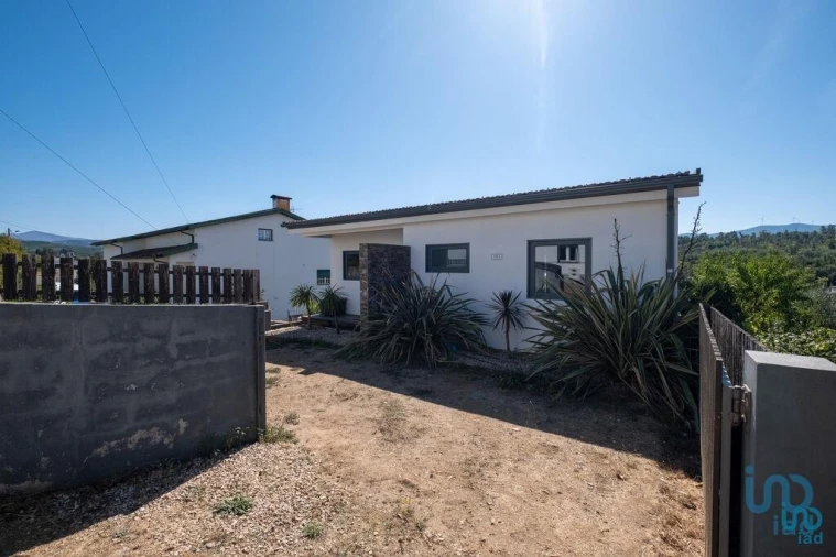 Moradia T2 para Venda em Côja e Barril de Alva Foto 1