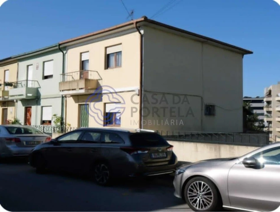 Moradia T3 para Venda em Rio Tinto Foto 1