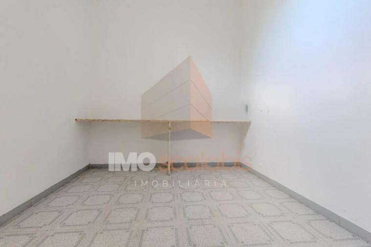 Loja para Arrendamento em Alpiarça Foto 13