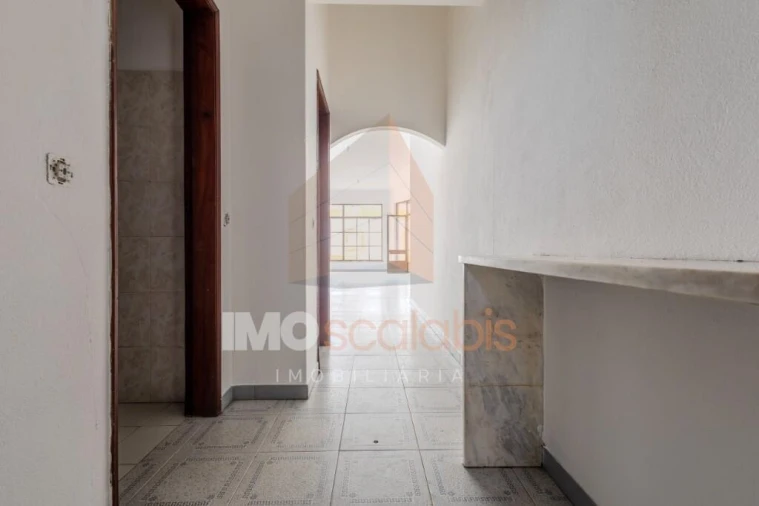 Loja para Arrendamento em Alpiarça Foto 14