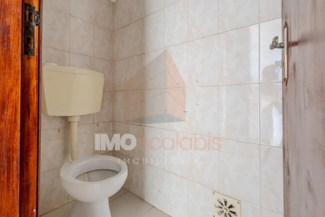 Loja para Arrendamento em Alpiarça Foto 12