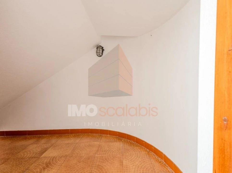 Loja para Arrendamento em Alpiarça Foto 17