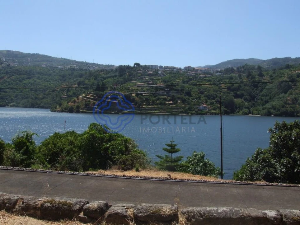 Moradia T5 para Venda em Santa Cruz do Douro e São Tomé de Covelas Foto 31
