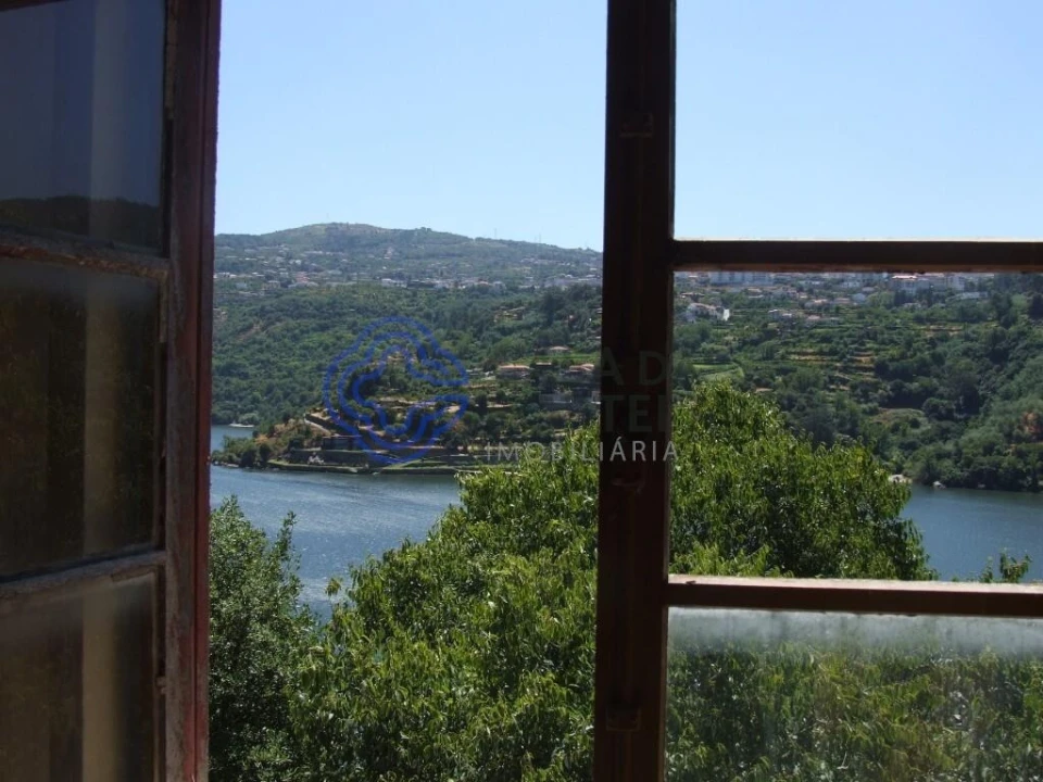 Moradia T5 para Venda em Santa Cruz do Douro e São Tomé de Covelas Foto 11