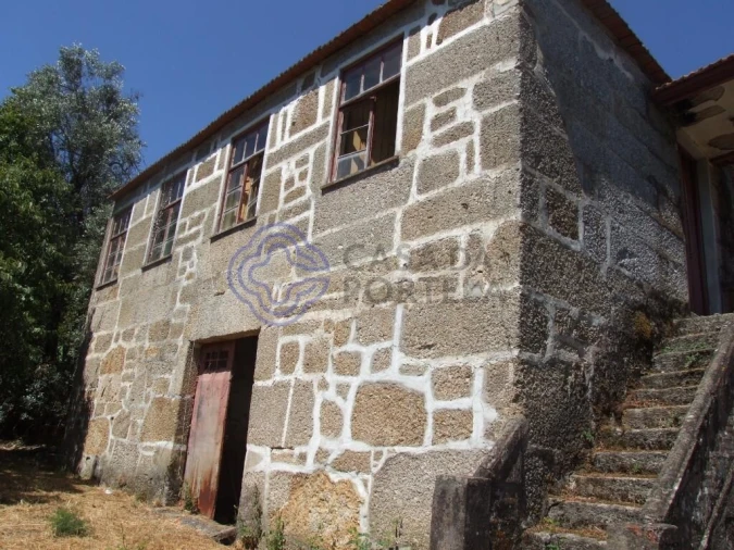 Moradia T5 para Venda em Santa Cruz do Douro e São Tomé de Covelas Foto 5