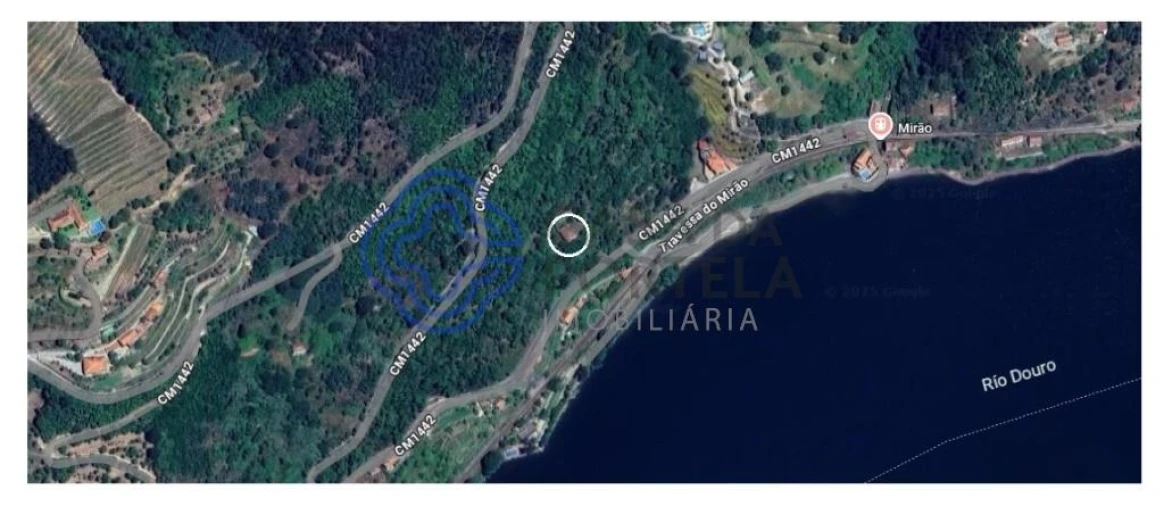 Moradia T5 para Venda em Santa Cruz do Douro e São Tomé de Covelas Foto 2