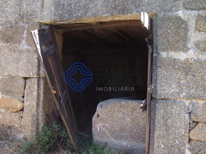 Moradia T5 para Venda em Santa Cruz do Douro e São Tomé de Covelas Foto 34