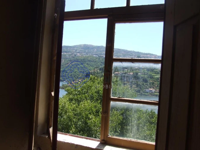 Moradia T5 para Venda em Santa Cruz do Douro e São Tomé de Covelas Foto 13