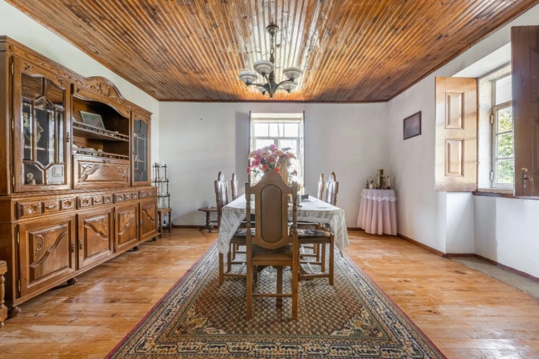 Quinta T4 para Venda em Torre e Portela Foto 10