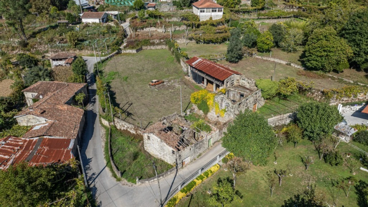 Quinta T4 para Venda em Torre e Portela Foto 28