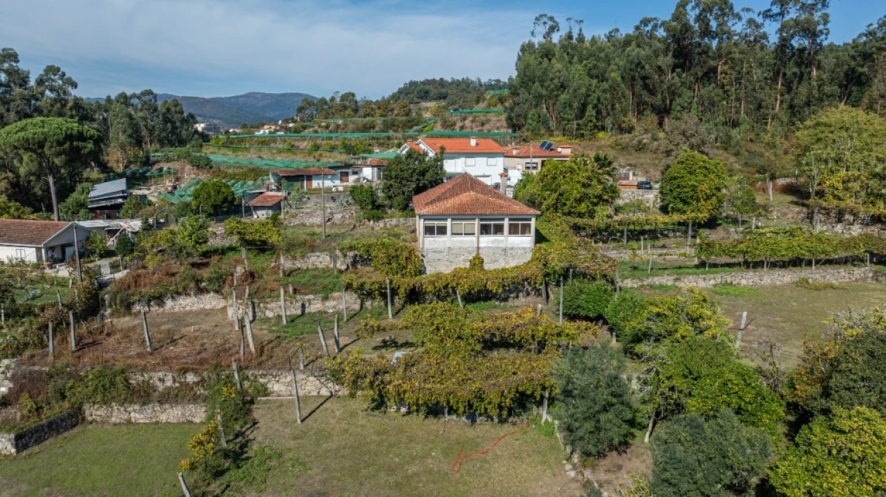 Quinta T4 para Venda em Torre e Portela Foto 39