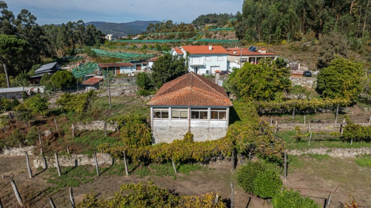 Quinta T4 para Venda em Torre e Portela Foto 3