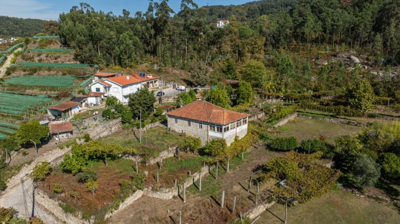 Quinta T4 para Venda em Torre e Portela Foto 35