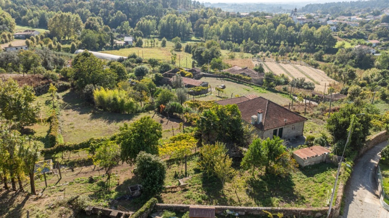 Quinta T4 para Venda em Torre e Portela Foto 34