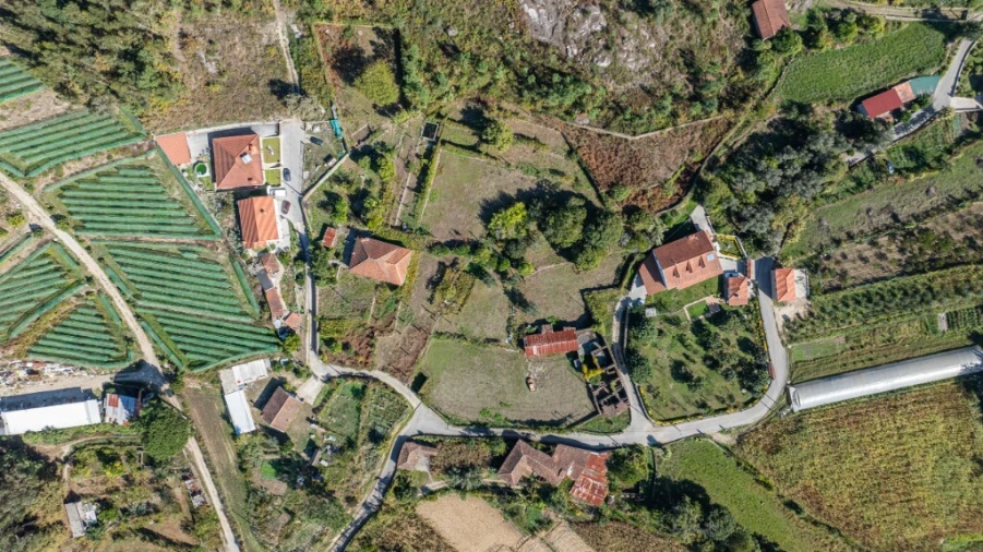 Quinta T4 para Venda em Torre e Portela Foto 4