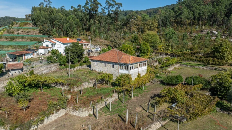 Quinta T4 para Venda em Torre e Portela Foto 40