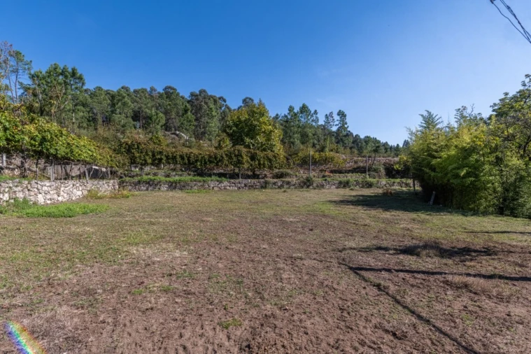 Quinta T4 para Venda em Torre e Portela Foto 23