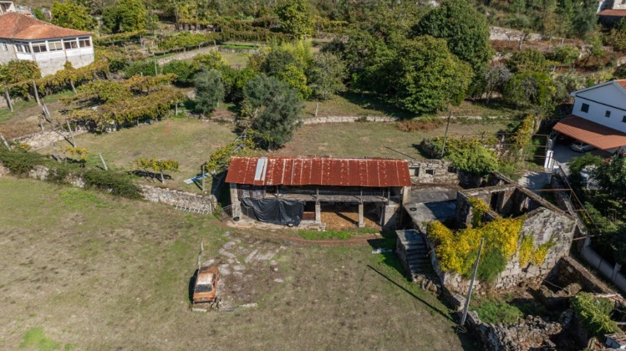 Quinta T4 para Venda em Torre e Portela Foto 36