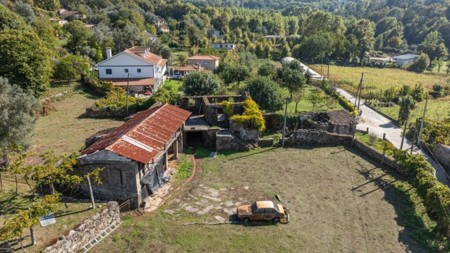 Quinta T4 para Venda em Torre e Portela Foto 37