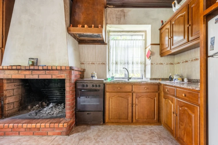 Quinta T4 para Venda em Torre e Portela Foto 8