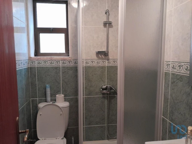 Moradia T5 para Venda em Cortes do Meio Foto 12