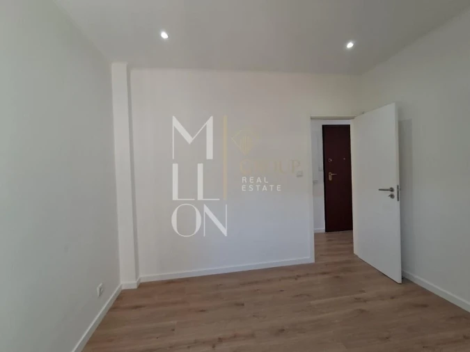 Apartamento T3 para Venda em Alfragide Foto 6