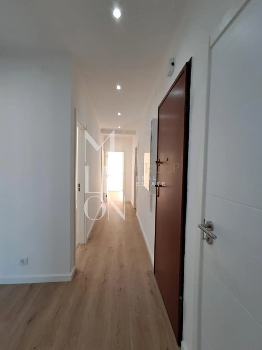 Apartamento T3 para Venda em Alfragide Foto 20