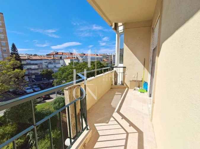 Apartamento T3 para Venda em Alfragide Foto 24