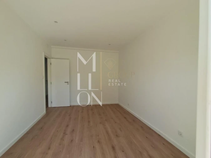 Apartamento T3 para Venda em Alfragide Foto 26