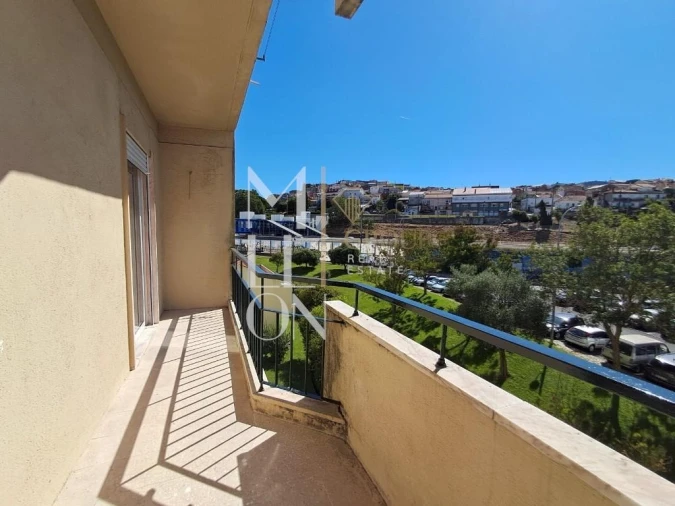 Apartamento T3 para Venda em Alfragide Foto 25