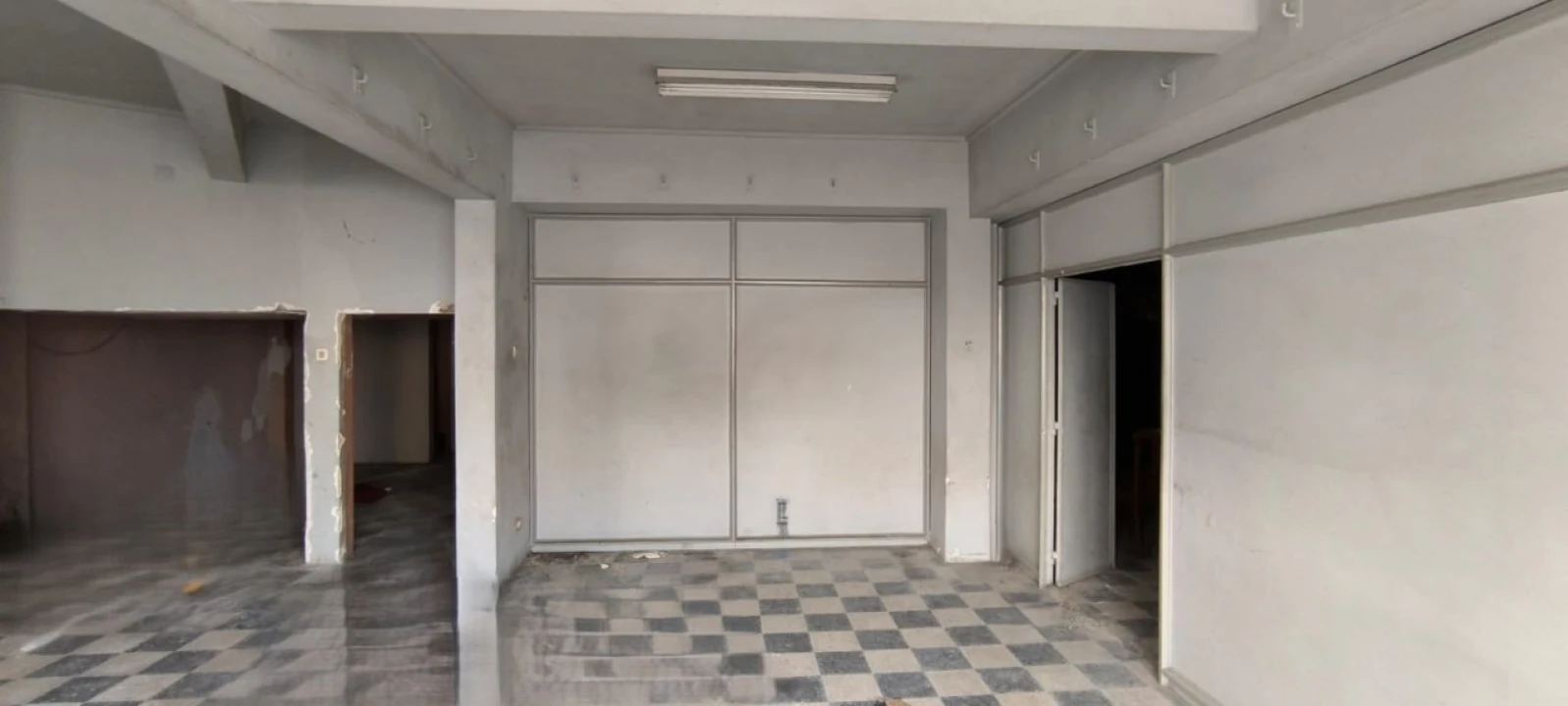 Loja para Arrendamento em Santa Iria de Azoia, São João da Talha e Bobadela Foto 2